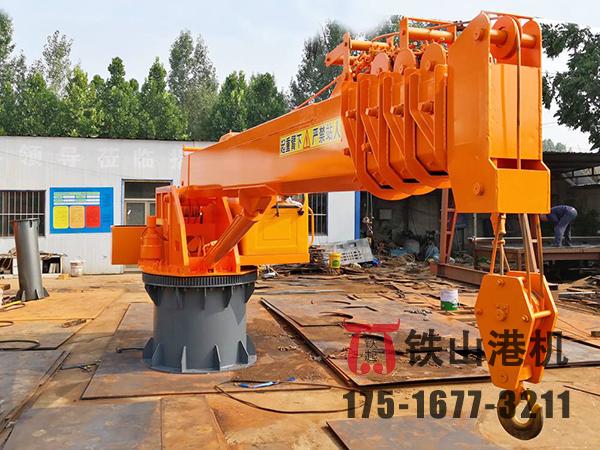 江西新余甲板起重機廠家船用起重機如何進行裝卸貨物？